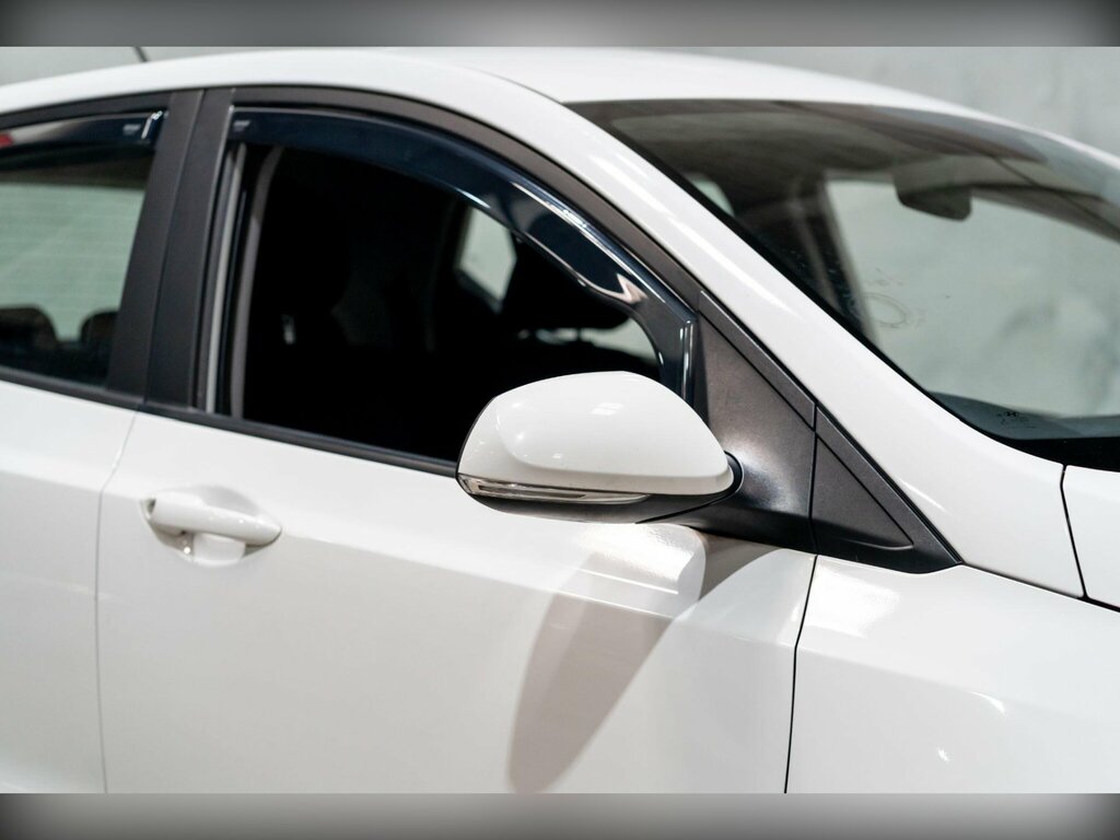 Hyundai I10 1L Se White #23