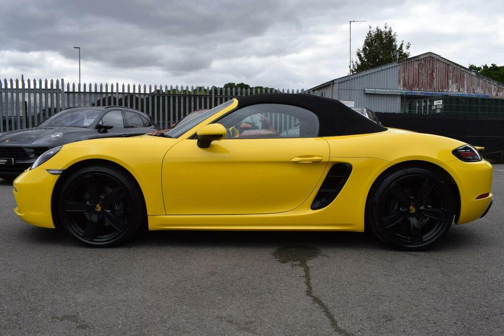 Porsche 718 Boxster Convertible 2.0T Pdk Euro 6 Ss 201717 Yellow #4