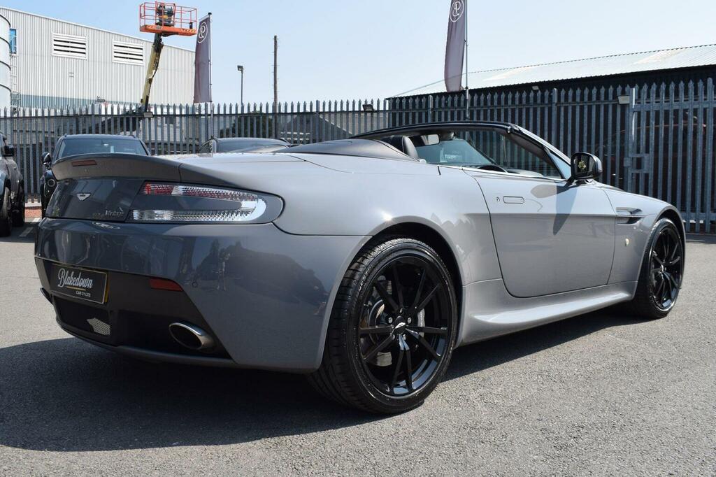 Aston Martin Vantage Coupe Silver #29