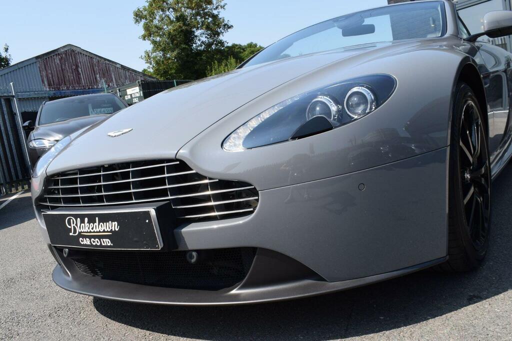 Aston Martin Vantage Coupe Silver #32