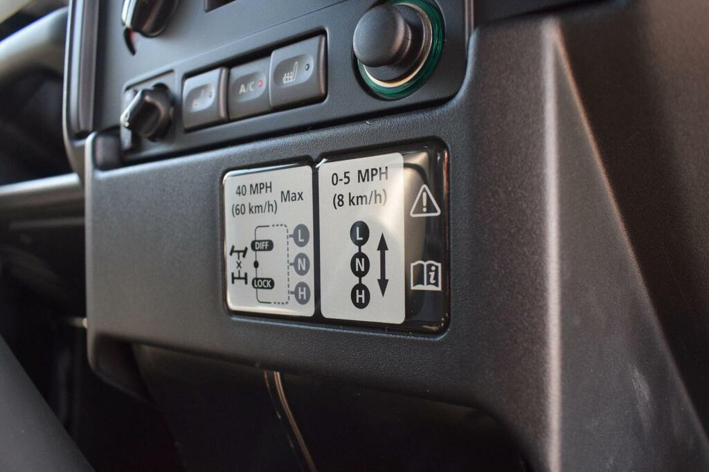 Land Rover Defender 90 2.2 Tdci Adventure 4Wd Swb Euro 5 Grey #10