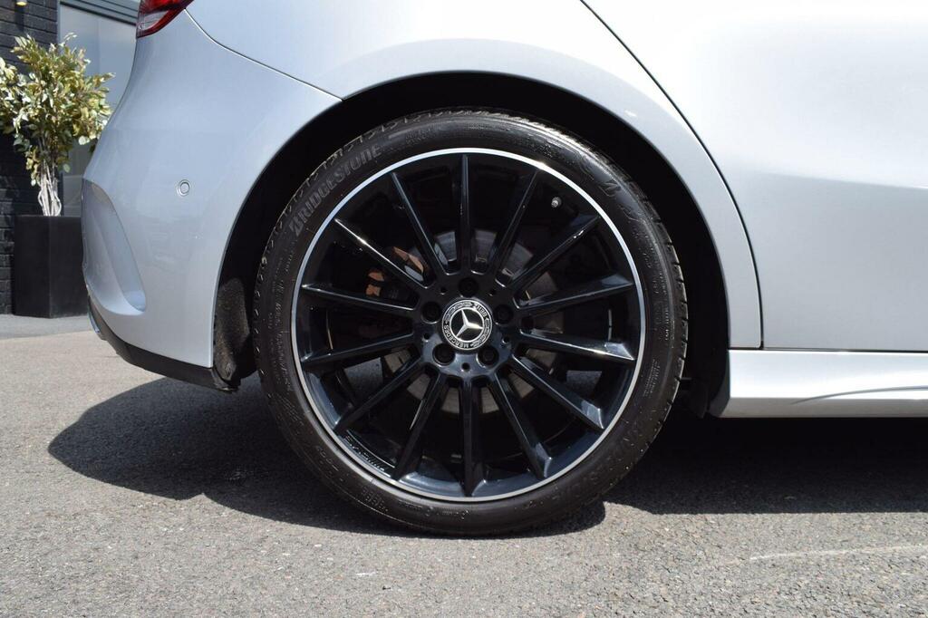 Mercedes-Benz A Class 1.3 A200 Amg Line Night Edition Premium Plus 7G- Silver #4