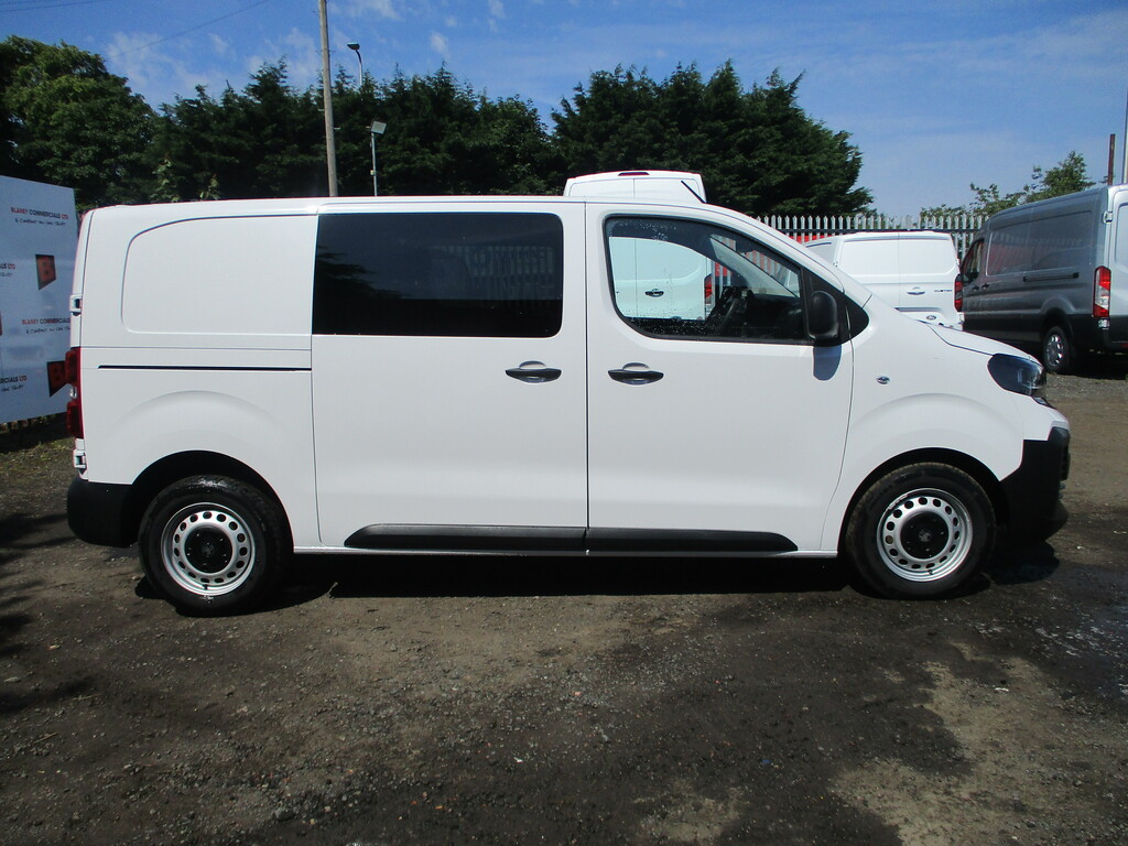 Vauxhall Vivaro Diesel DP24CHZ #2