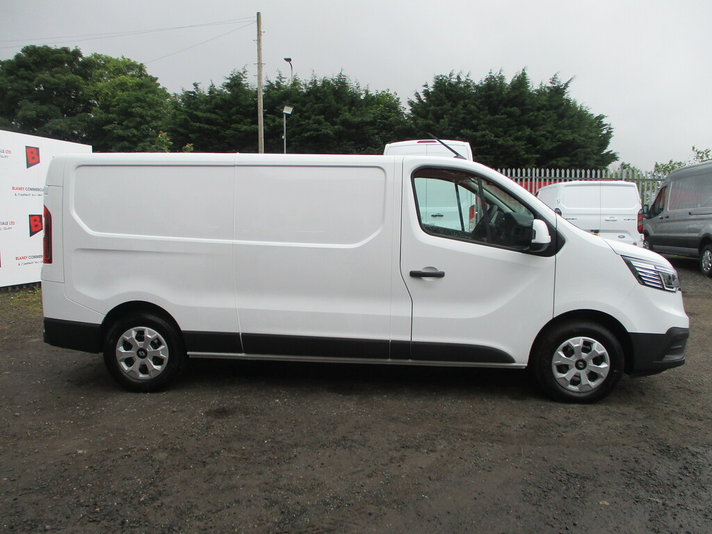 Renault Trafic Diesel MH75BWA #2