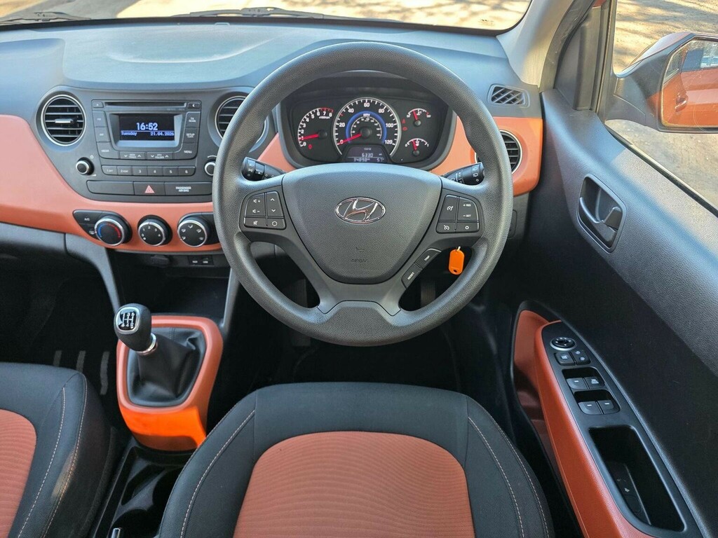 Hyundai I10 1.0 Se Euro 5 2014 VK14YKZ Orange #4