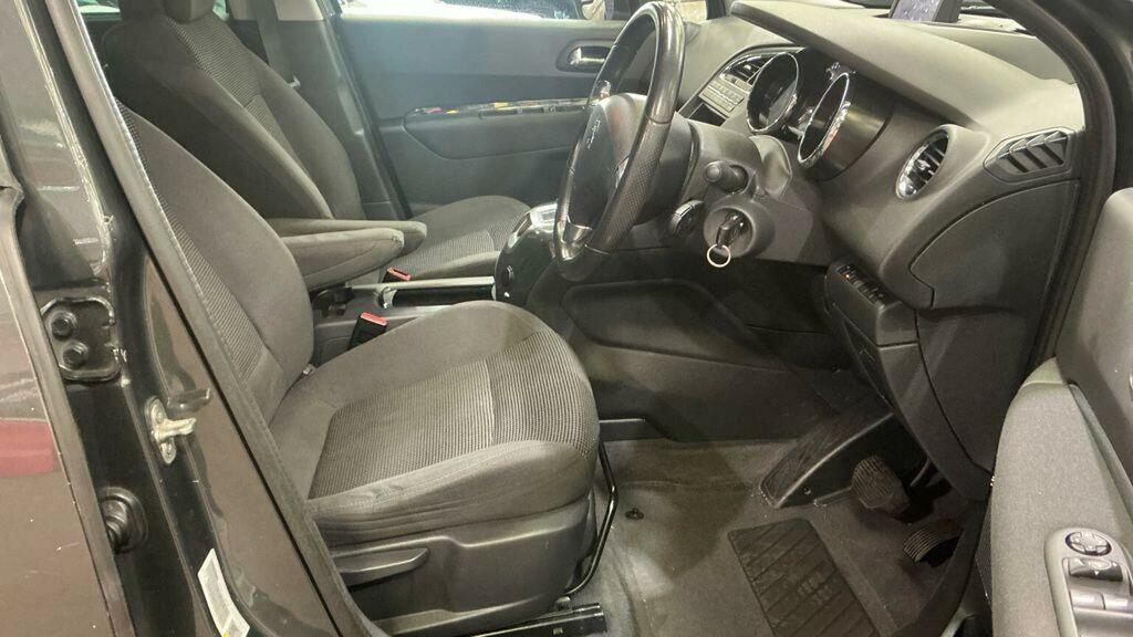 Peugeot 5008 1.5 116D Ed Plus Grey #12