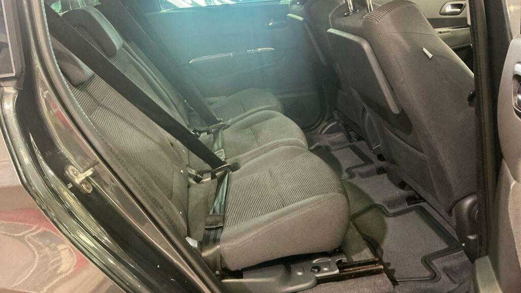 Peugeot 5008 1.5 116D Ed Plus Grey #11