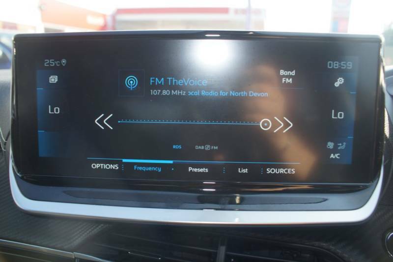 Peugeot 2008 Puretech Ss Active Premium Plus White #23