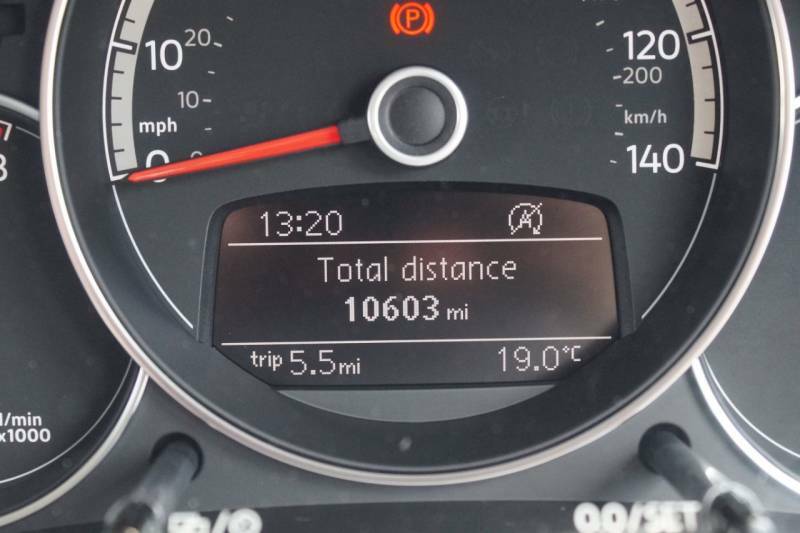 Volkswagen Up 1.0 65Ps Black Edition White #2