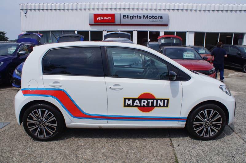 Volkswagen Up 1.0 65Ps Black Edition White #4