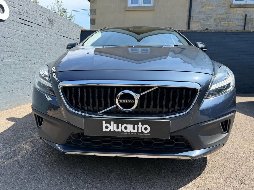 Volvo V40 Cross Country 1.5L Pro Blue #4