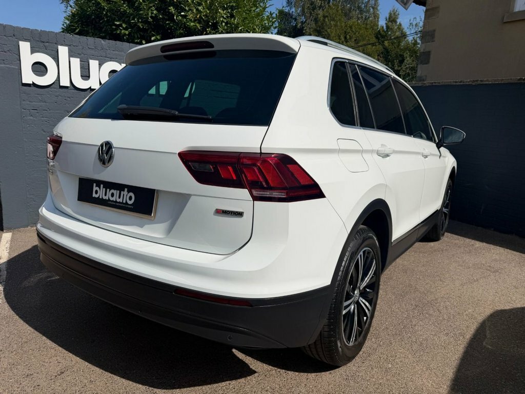 Volkswagen Tiguan 1.4L Se Navigation White #4