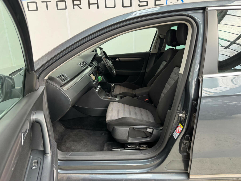 Volkswagen Passat  Silver #8