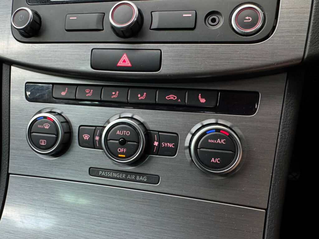 Volkswagen Passat  Silver #16