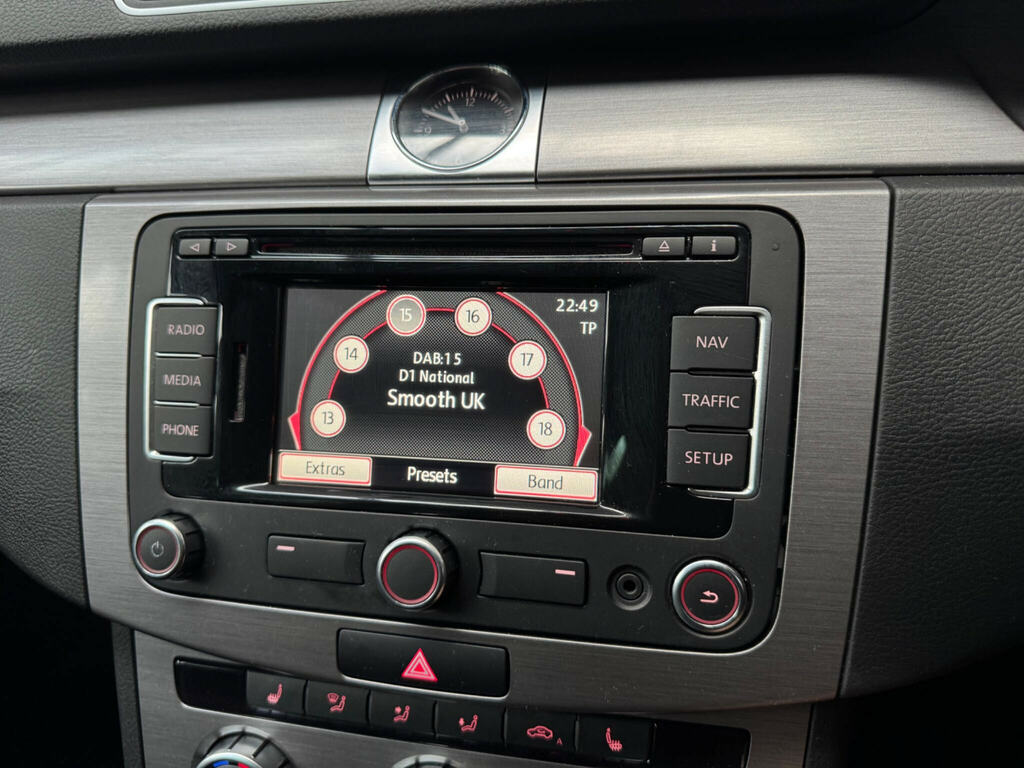 Volkswagen Passat  Silver #13