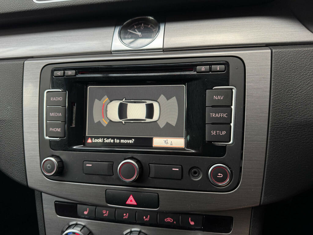 Volkswagen Passat  Silver #15
