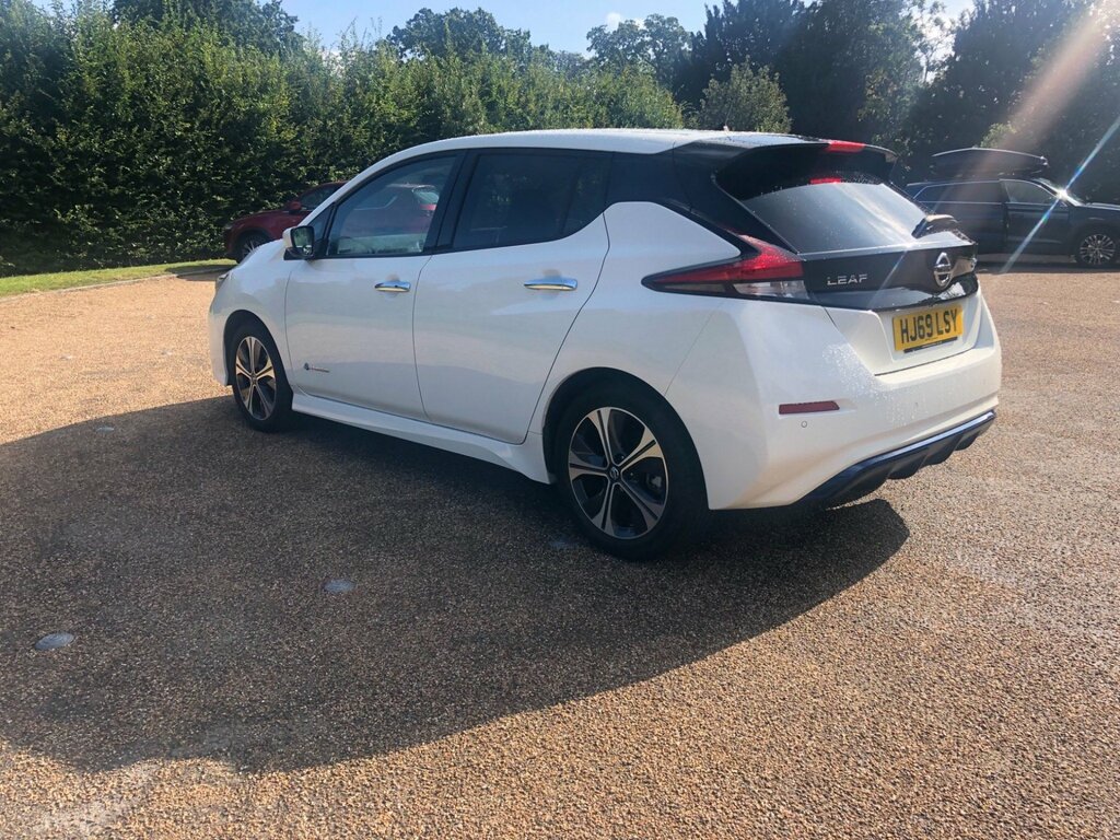 Nissan Leaf 40Kwh Tekna White #5