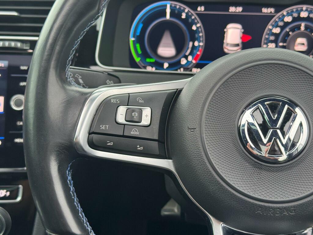 Volkswagen e-Golf E-golf 115 Bhp White #16