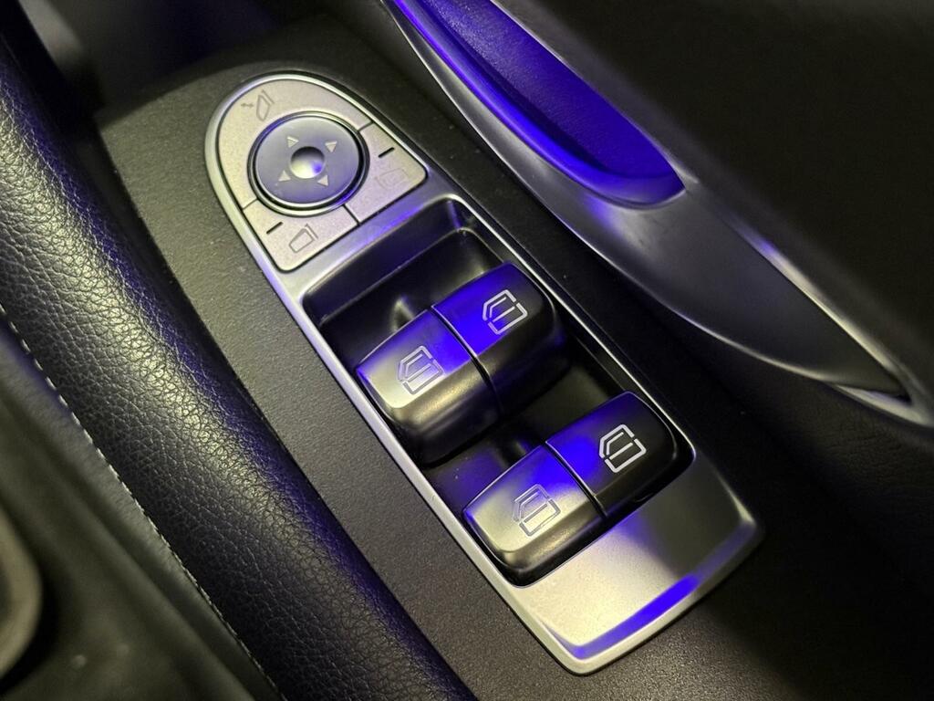 Mercedes-Benz E Class E 220 D Se Black #36