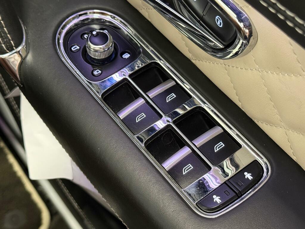 Bentley Bentayga 4.0 V8  #43