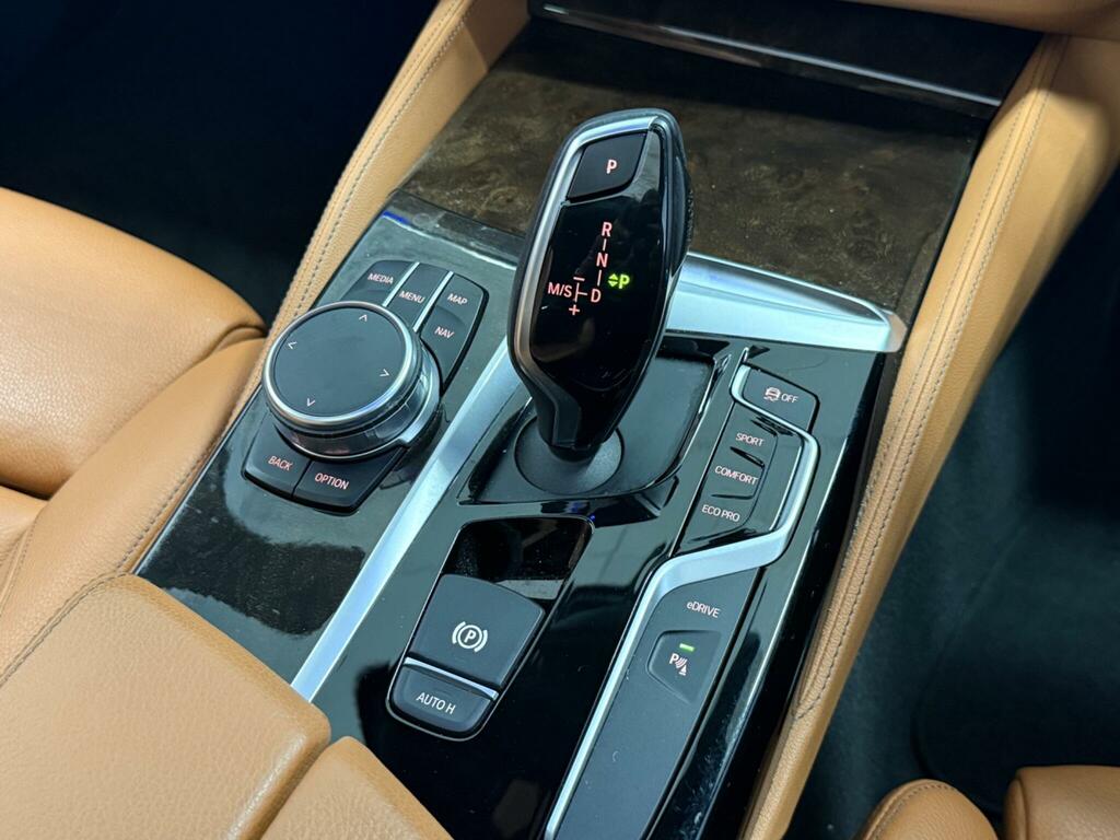 BMW 5 Series 530E M Sport Grey #31