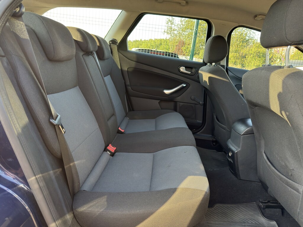 Ford Mondeo 2.0 Tdci Zetec Hatchback Black #11