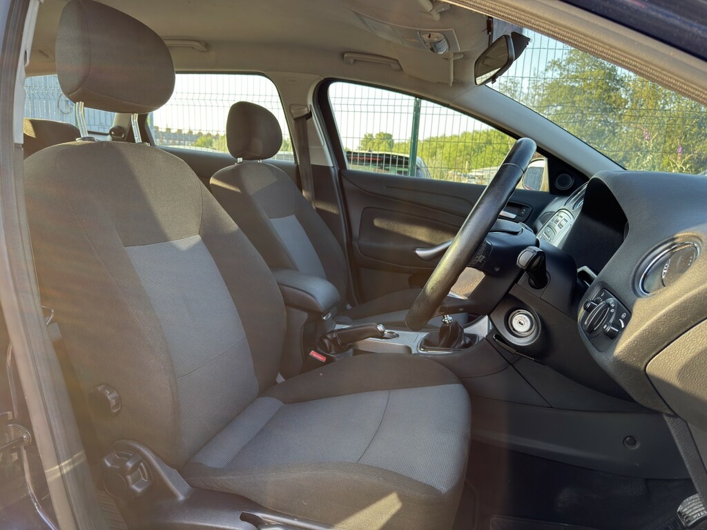 Ford Mondeo 2.0 Tdci Zetec Hatchback Black #13
