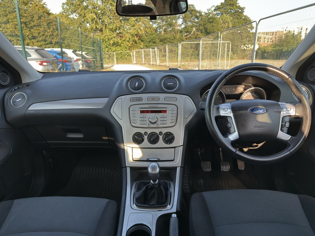 Ford Mondeo 2.0 Tdci Zetec Hatchback Black #12