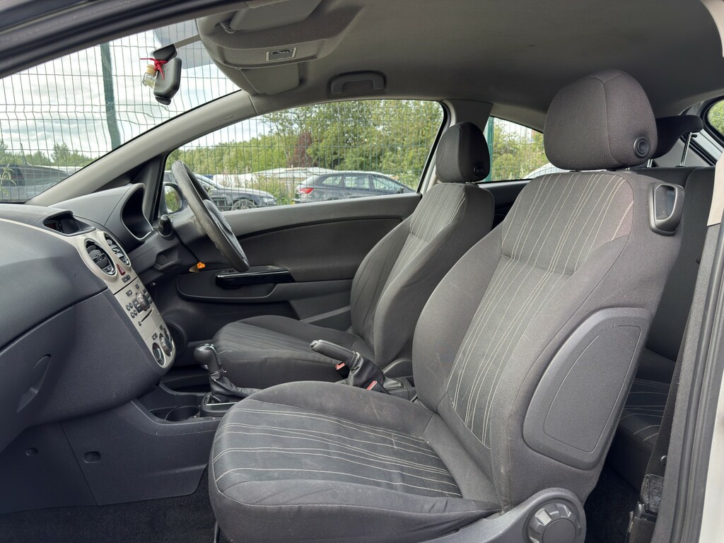 Vauxhall Corsa 1.4I 16V Design Black #9