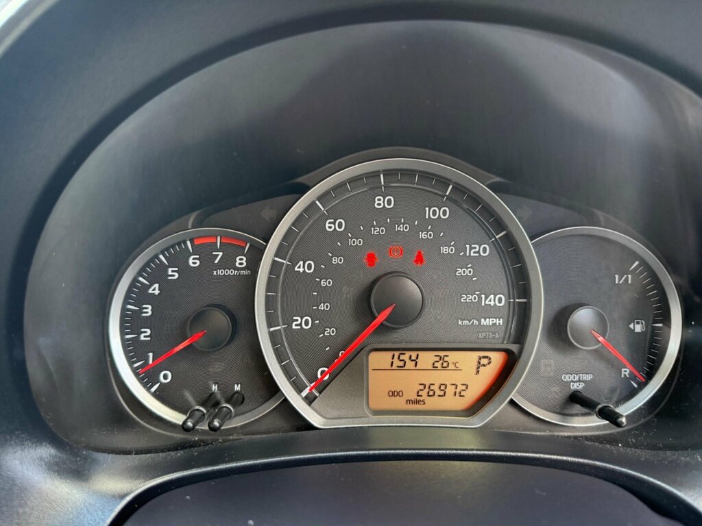 Toyota Yaris Yaris Tr Vvt-i White #9