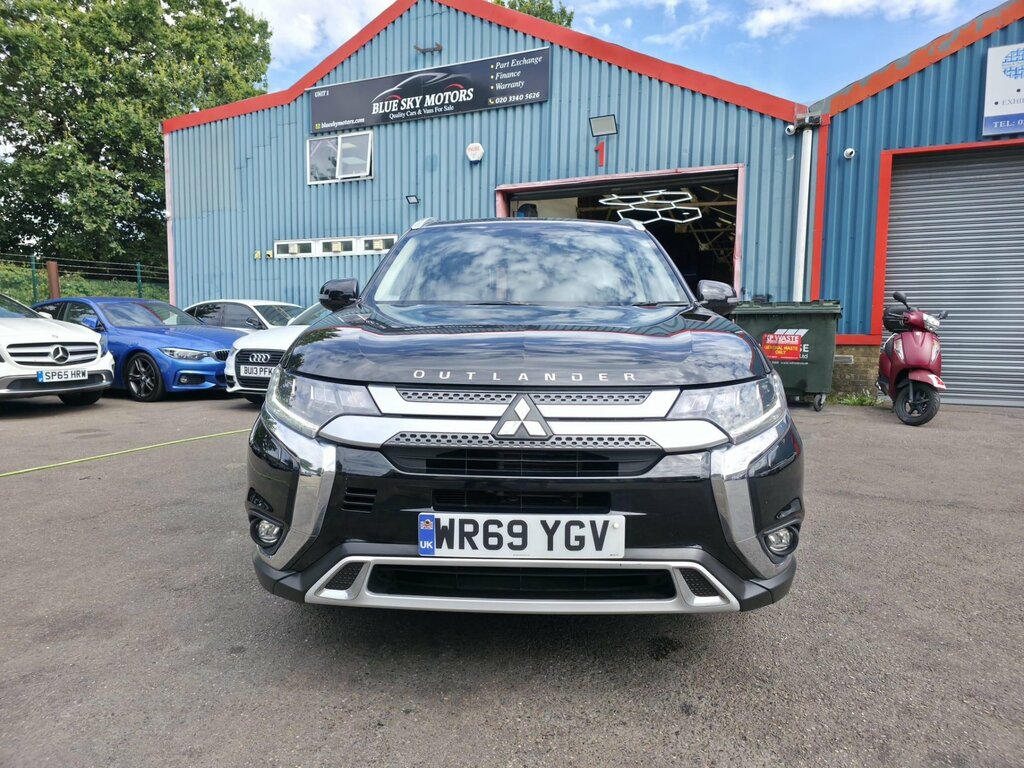 Mitsubishi Outlander 2.0 Mivec Exceed Cvt 4Wd Euro 6 Ss WR69YGV Black #2