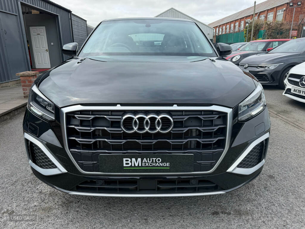 Audi Q2 30 Tfsi Sport Black #3