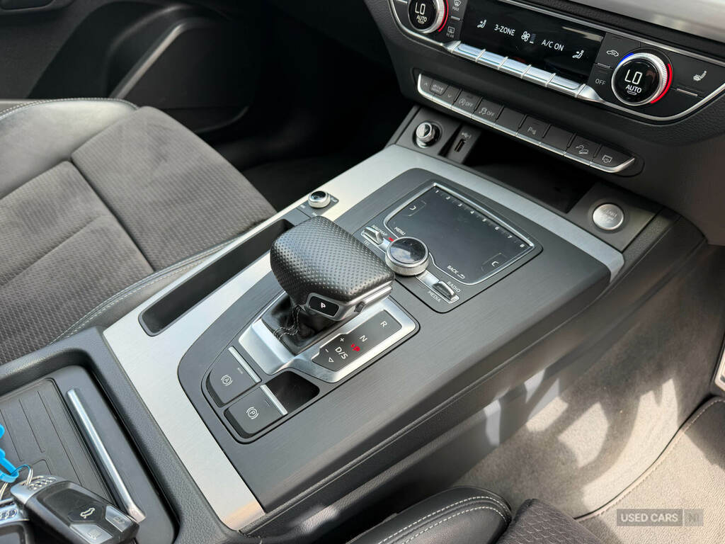Audi Q5 Tfsi Quattro S Line Blue #14