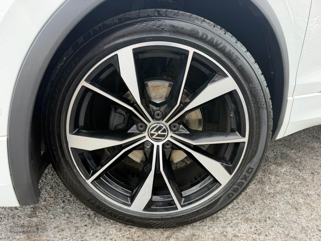 Volkswagen Tiguan 2.0 Tdi R-line Dsg White #2