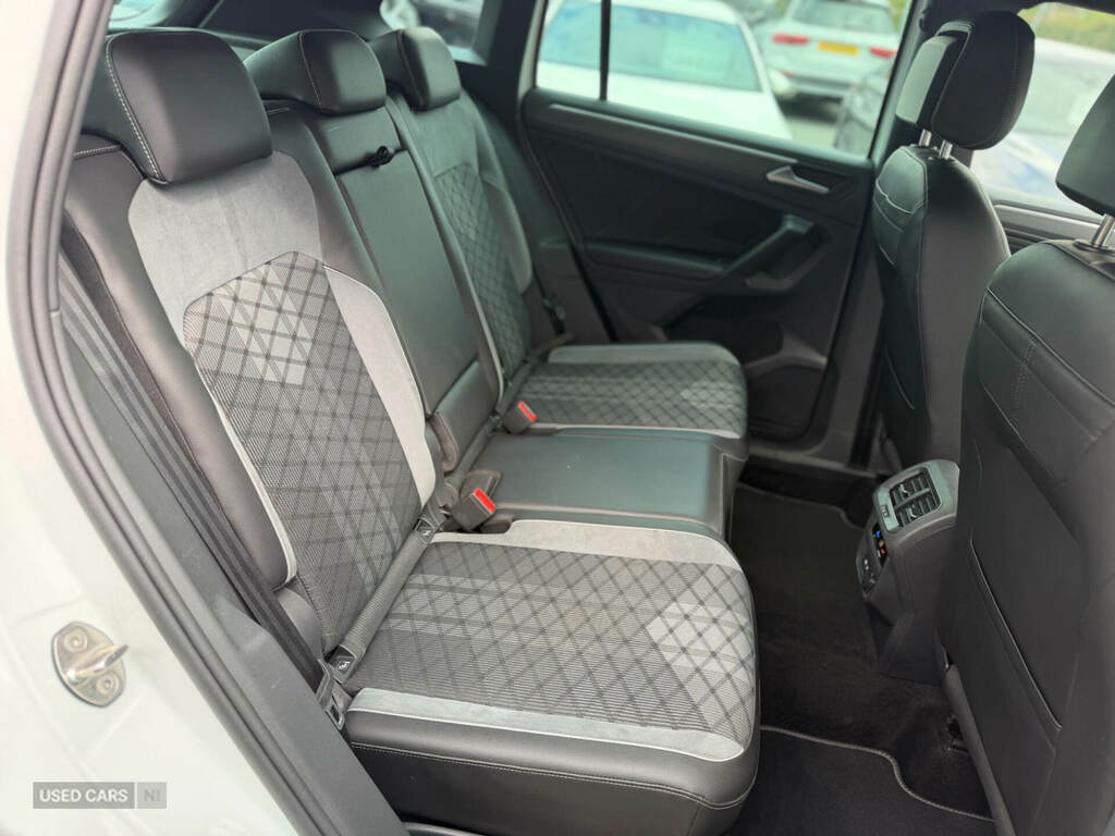 Volkswagen Tiguan Active Grey #18