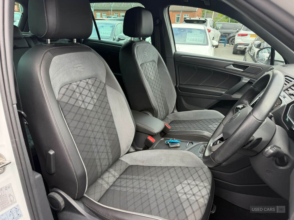 Volkswagen Tiguan Active Grey #10