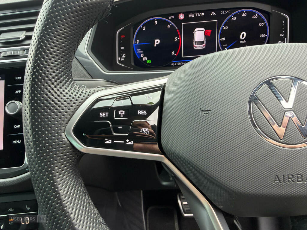 Volkswagen Tiguan Active Grey #14