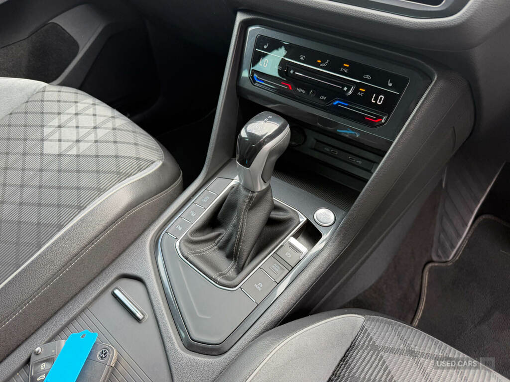 Volkswagen Tiguan Active Grey #17