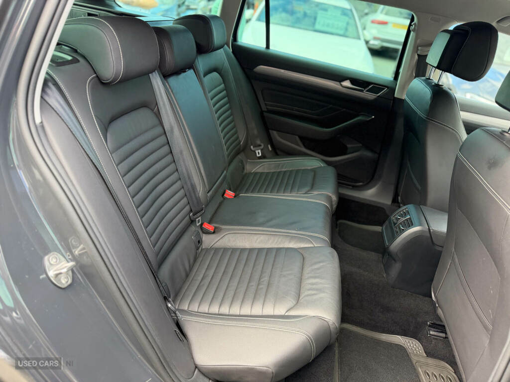 Volkswagen Passat 2.0 Tdi Evo Scr Se Nav Grey #13