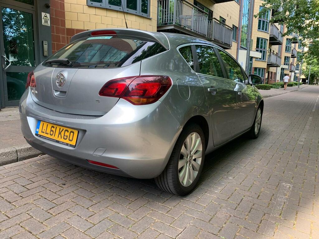 Vauxhall Astra 2.0 Cdti Se Sports Tourer Euro 5 Blue #9