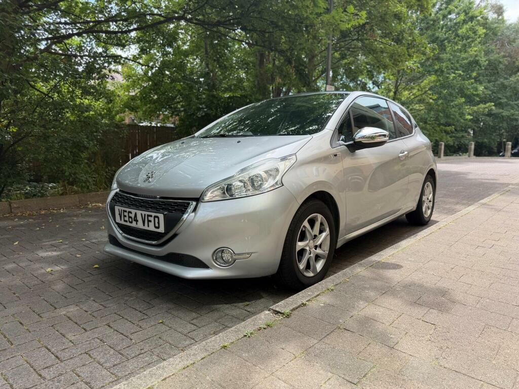 Peugeot 208 1.2 Vti Puretech Style Euro 5 VE64VFO Silver #3