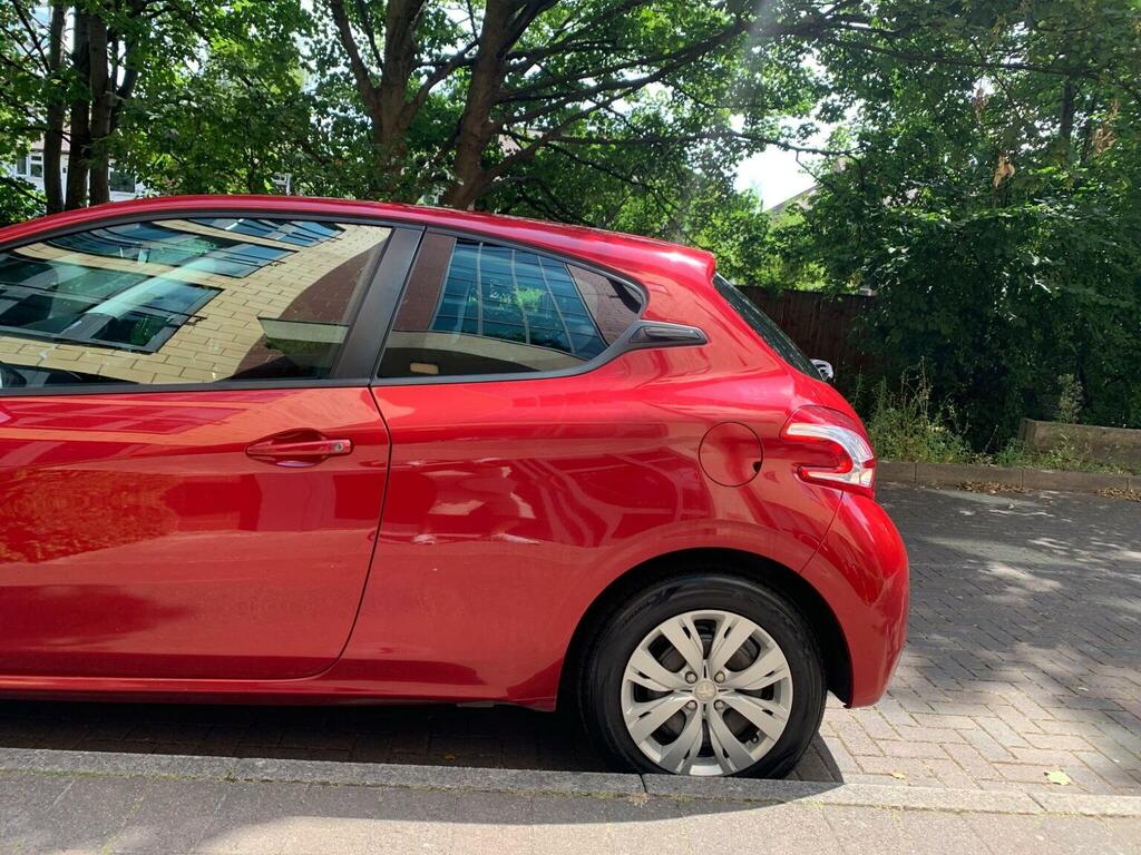 Peugeot 208 1.0 Vti Puretech Access Euro 5 Red #6