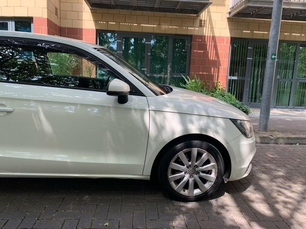 Audi A1 Sport White #12