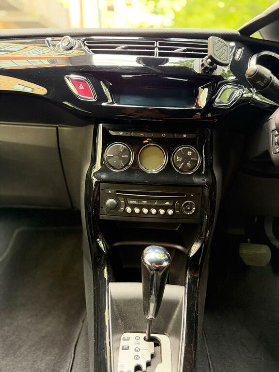 Citroen DS3 Dstyle Plus 3-Door Black #13