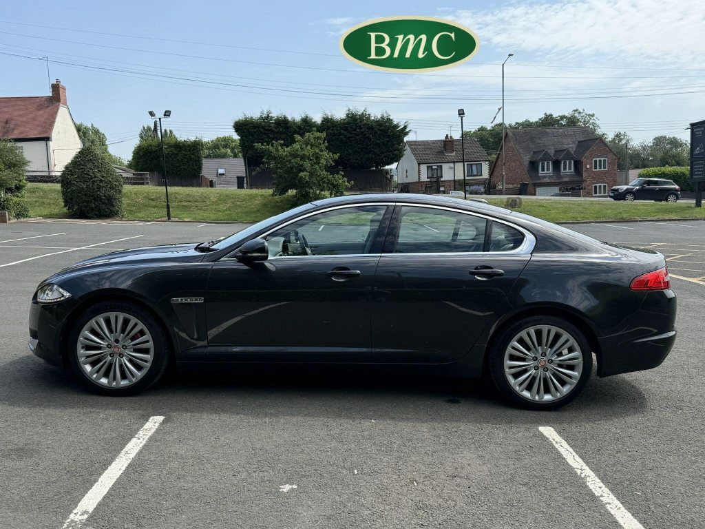 Jaguar XF 2.2D Portfolio Euro 5 S S Grey #4