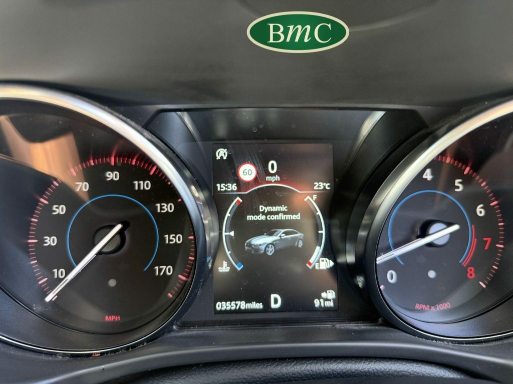Jaguar XE Jaguar Saloon 2.0D 240 Portfolio Grey #50