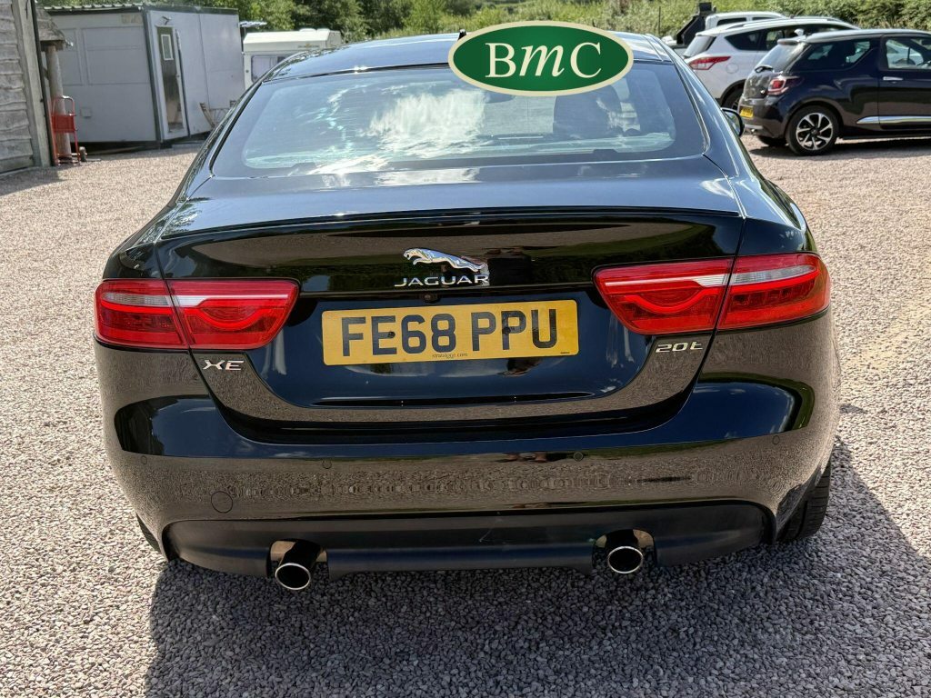 Jaguar XE Jaguar Saloon 2.0D 240 Portfolio Grey #8