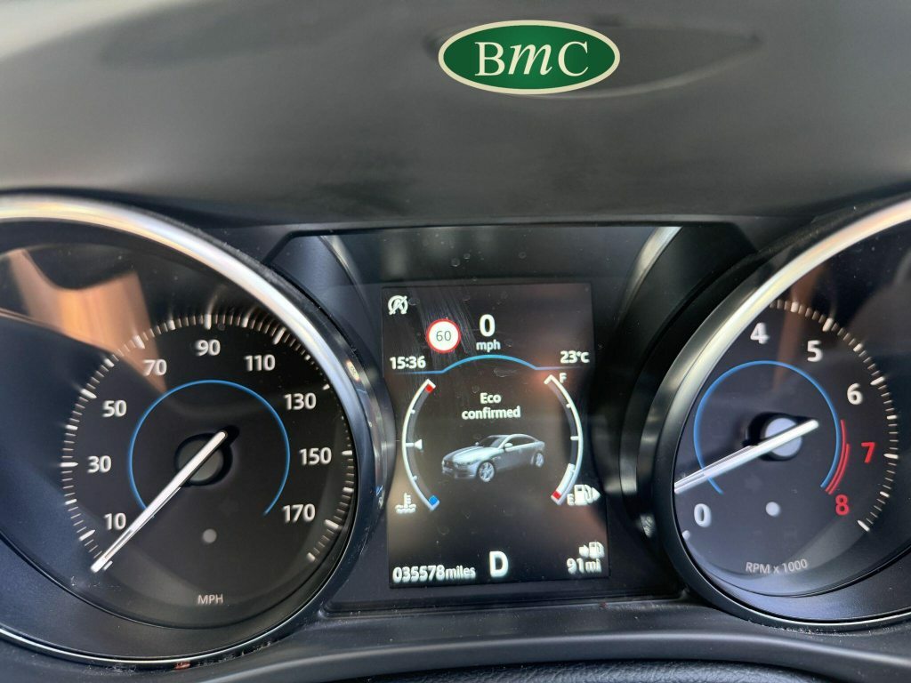 Jaguar XE Jaguar Saloon 2.0D 240 Portfolio Grey #54