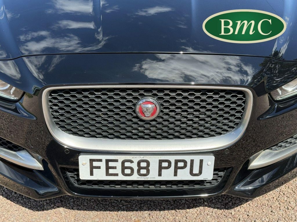 Jaguar XE Jaguar Saloon 2.0D 240 Portfolio Grey #10
