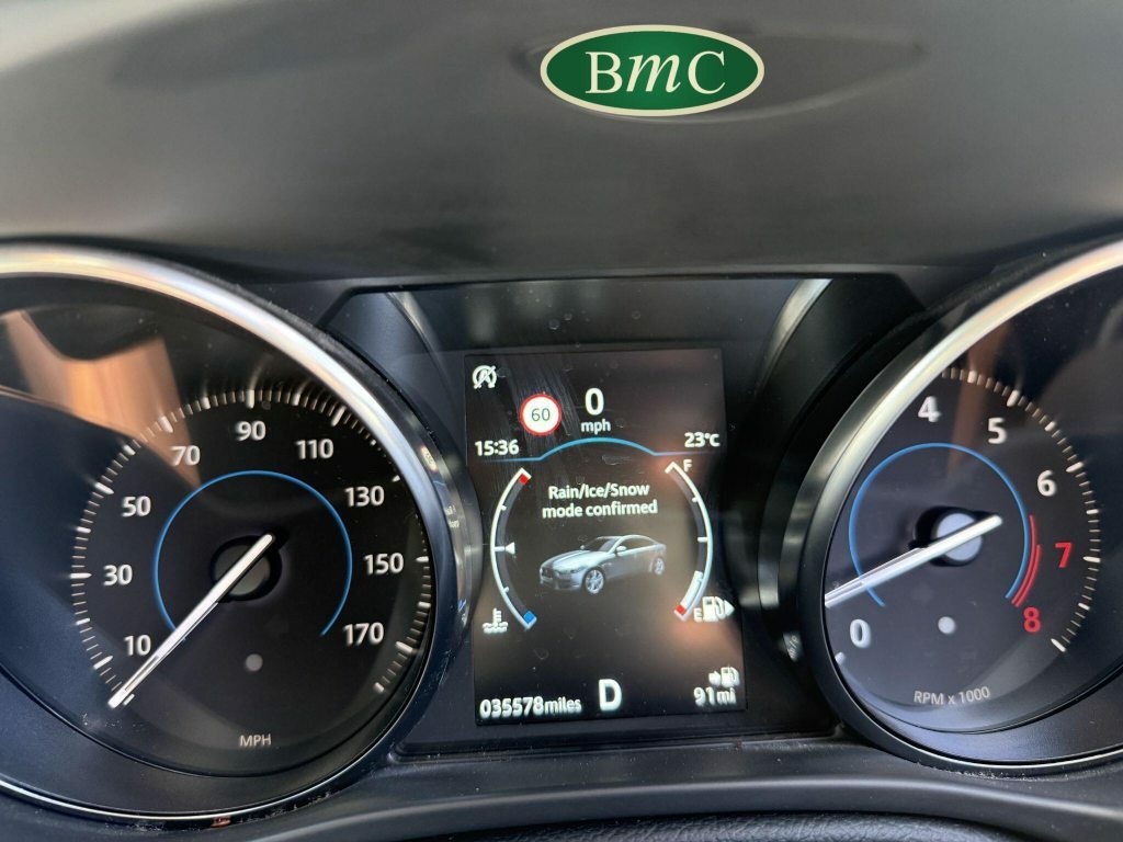 Jaguar XE Jaguar Saloon 2.0D 240 Portfolio Grey #56